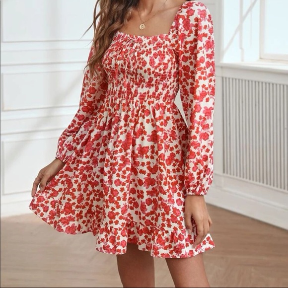 XS printed dress, stretchy, EUC - Picture 3 of 4